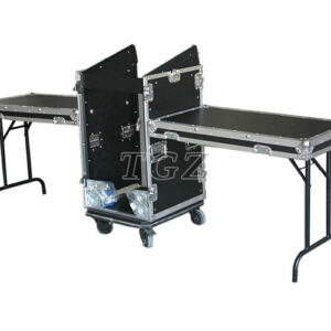 Flight Case 19'' Rack in the Center with Duel table side by side